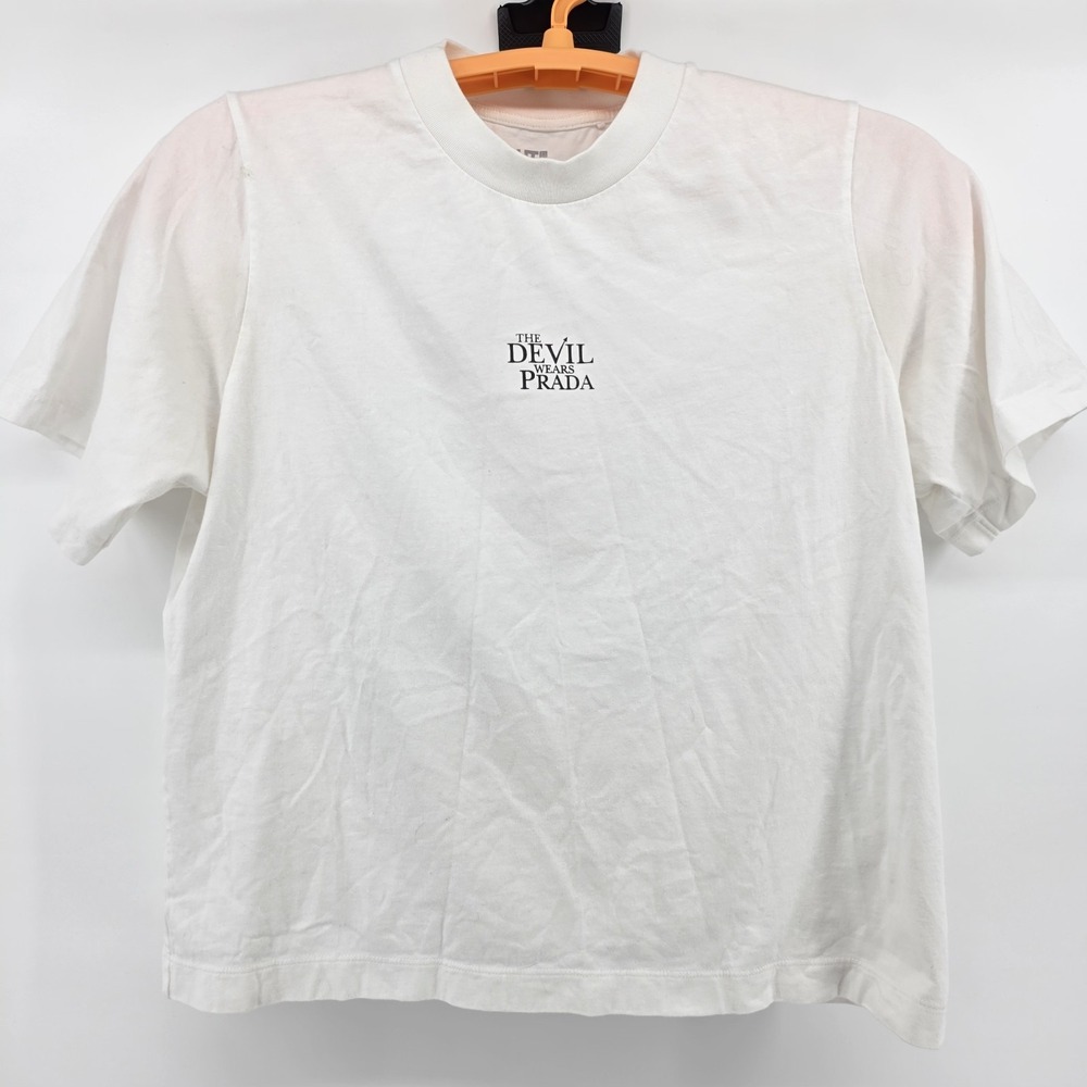 Uniqlo UT Devil Wears Prada Movie T-shirt Womans Sz Mediun White - Picture 2 of 8